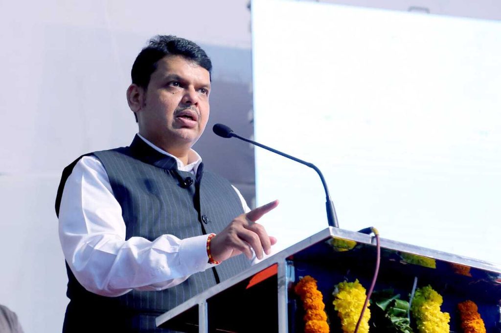 Fadnavis proposes Mumbai’s third airport in Palghar - Vadhvan port latest news