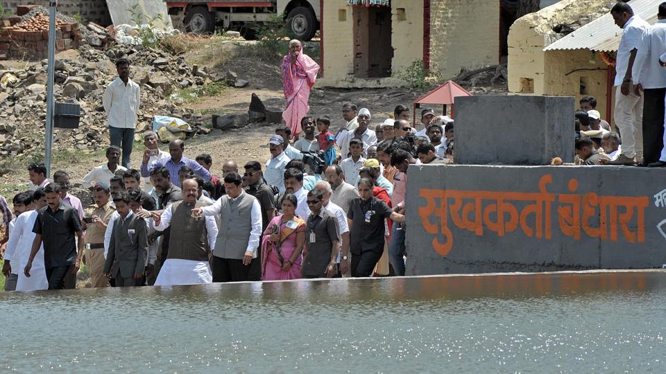 जलयुक्त शिवार