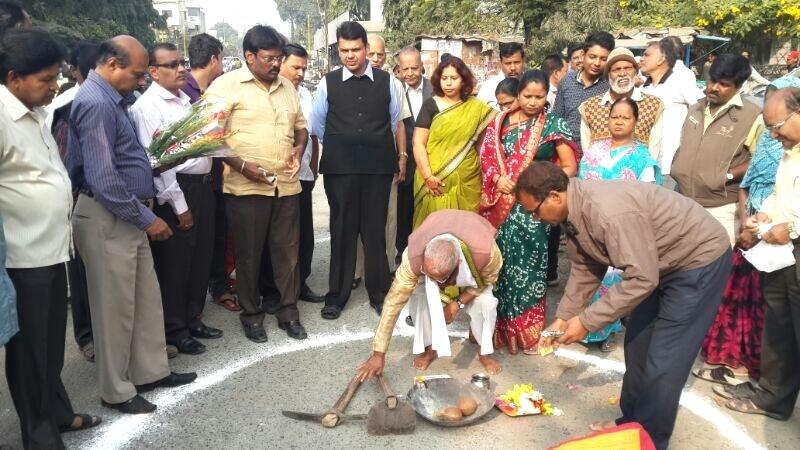 झोपडपट्टीधारकांना हक्काचे पट्टे वाटप - देवेंद्रजींनी रस्त्यावरील आंदोलनासह, न्यायालयातील कायदेशीर आणि विधिमंडळातील प्रशासकीय लढाई दिली