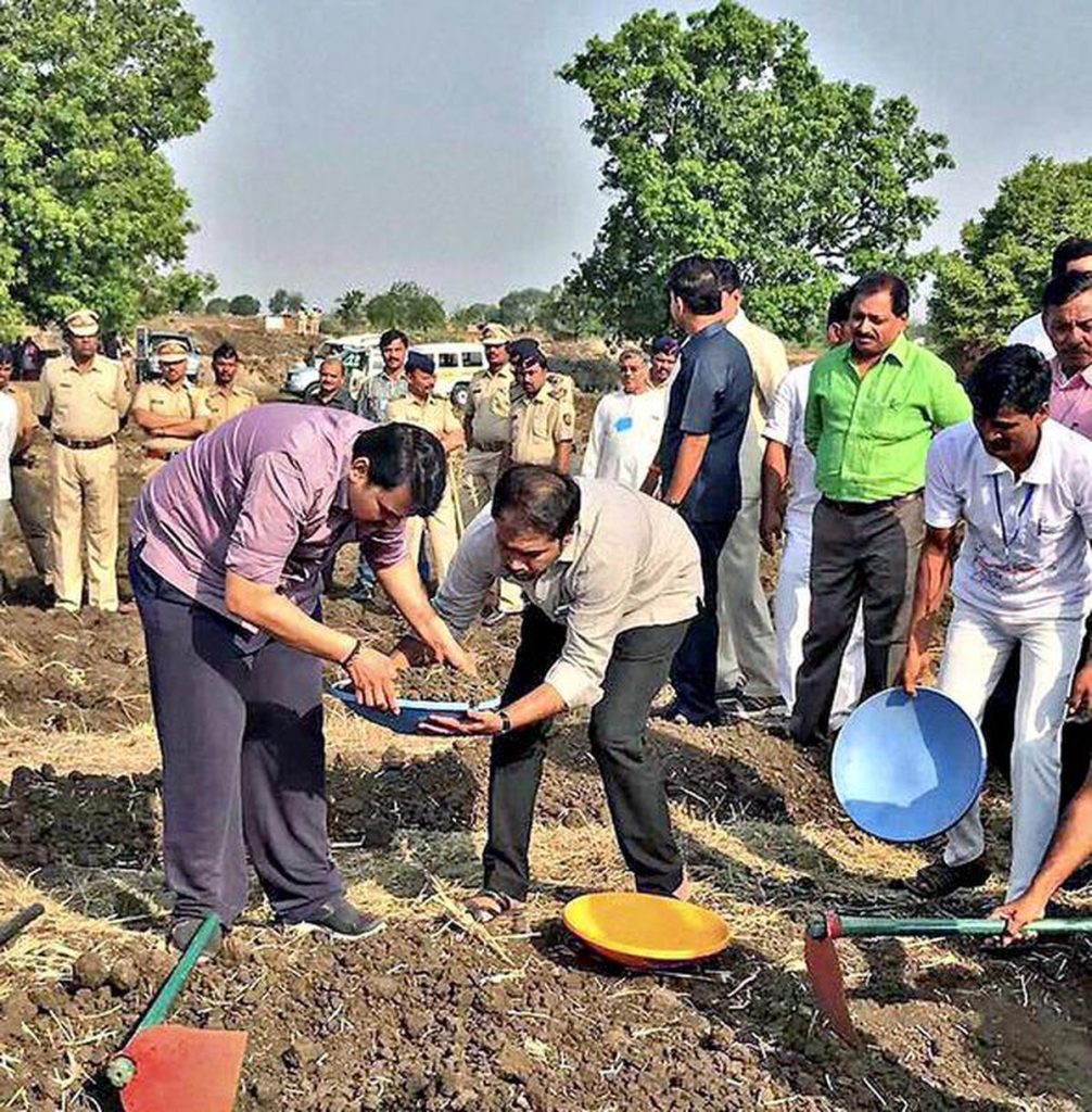 Participation of NGO's in Jalyukta Shivar Abhiyan